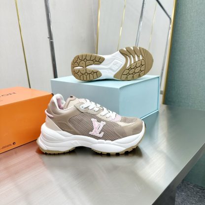 Louis Vuitton Run 55 sneakers - Image 9