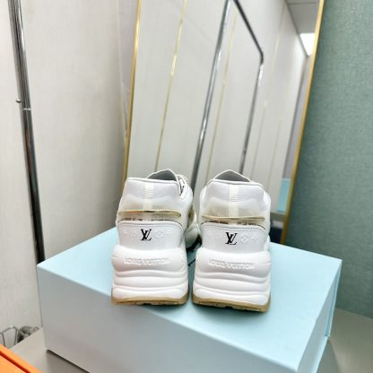 Louis Vuitton Run 55 sneakers - Image 9