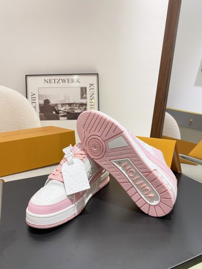Louis Vuitton's popular skateboard shoes - Image 9