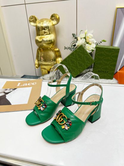 Gucci's new spring and summer rhinestone buckle round-toe thick-heeled sandals - Image 9