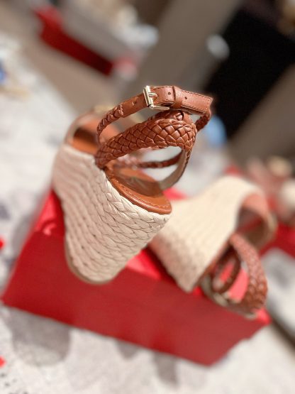 VALENTINO exquisite V-buckle braided hemp rope wedge sandals - Image 8