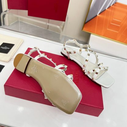 VALENTINO simple and versatile rivet element fashionable flat sandals - Image 9