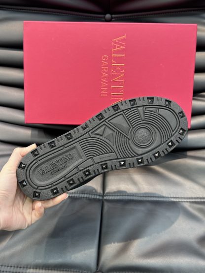 VALENTINO low-top calfskin sneakers - Image 9