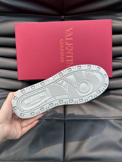 VALENTINO low-top calfskin sneakers - Image 9