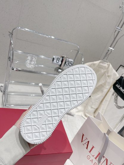 VALENTINO Thick-soled casual sneakers - Image 9