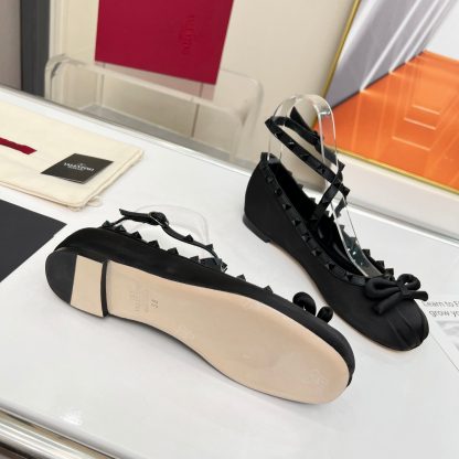 VALENTINO Elegant flat shoes with rivets and fashionable casual shoes - Image 8