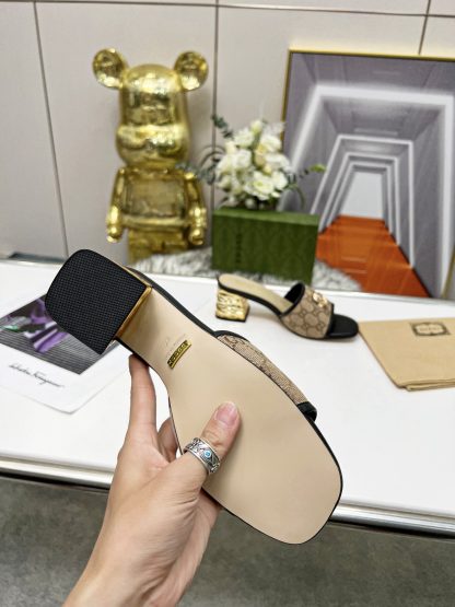 Gucci classic buckle slippers - Image 8