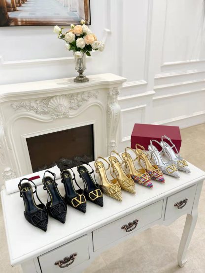VALENTINO Simple Elegant Woven High Heels - Image 8
