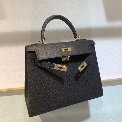 A black Kelly handbag from Hermès Size: 20613cm - Image 9