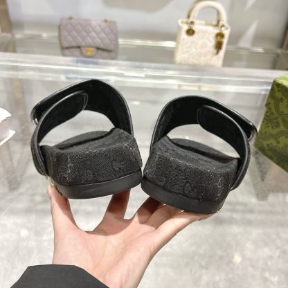 Gucci Unisex G Slippers - Image 9