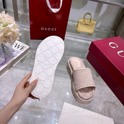 Gucci Women's New GG Platform Slide Sandals - Image 9