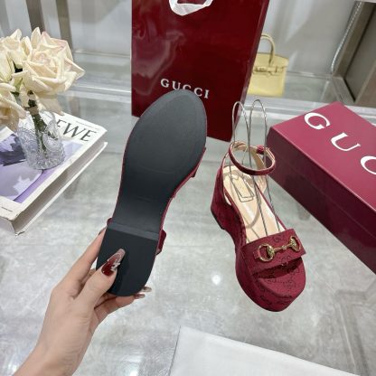 Gucci Women's Horsebit Flat Mid-Heel Platform Sandals - Image 9