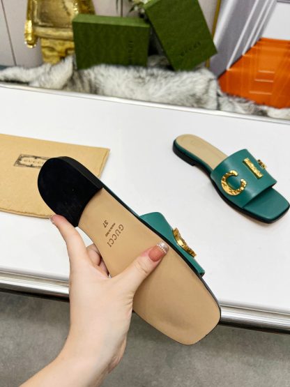 Gucci women's flat slippers - Image 9