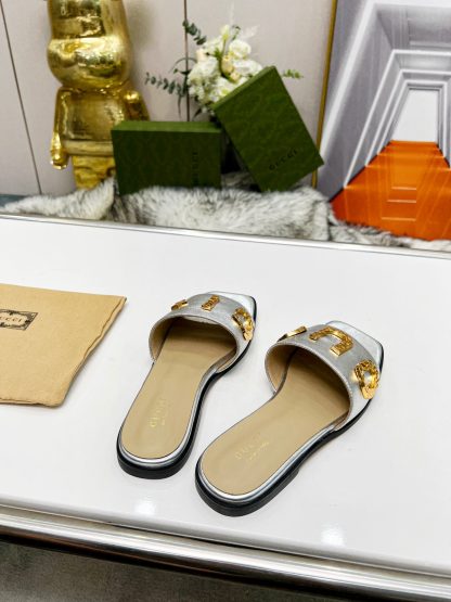 Gucci women's flat slippers - Image 9