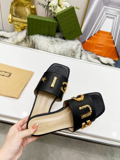 Gucci women's flat slippers - Image 9