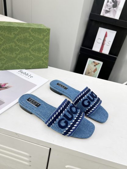 Gucci women's flat slippers - Image 9