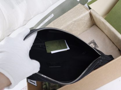Gucci all-black design classic crossbody bag - Image 9