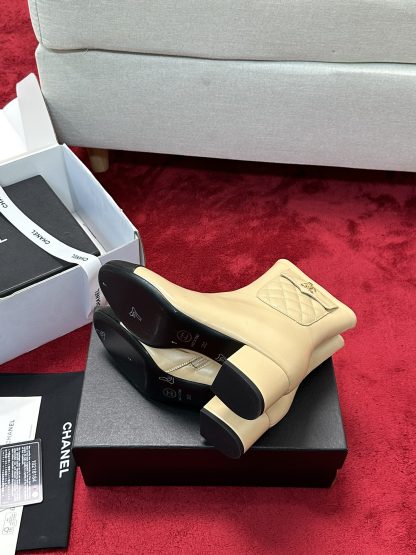 Chanel's new simple, stylish and versatile comfortable apricot short boots with a heel height of 5cm - Image 9