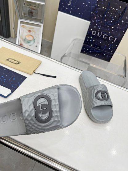 Gucci large sandals - Image 9
