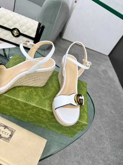 Gucci Straw Platform Sandals - Image 9