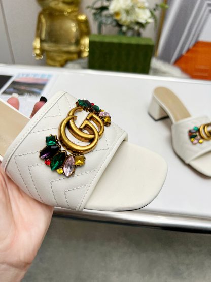 Gucci spring and summer new GG rhinestone buckle round toe thick heel slippers - Image 9
