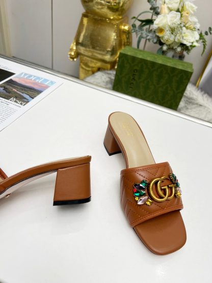 Gucci spring and summer new GG rhinestone buckle round toe thick heel slippers - Image 9