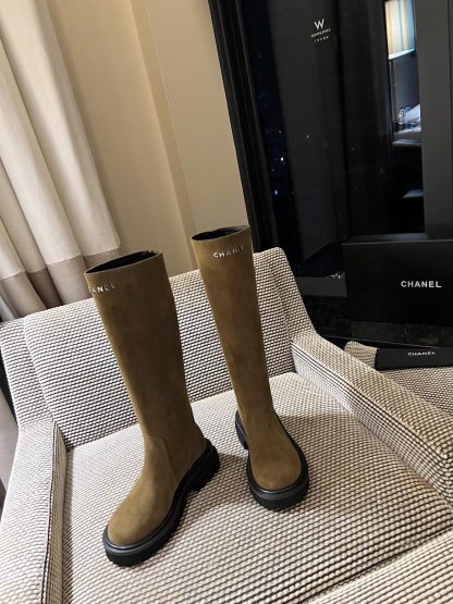 Chanel autumn and winter new handsome green brown personality stunning letter knight boots - Image 9