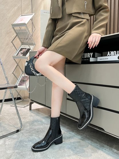 Chanel Paris catwalk latest black comfortable boots with a heel height of 6.5cm - Image 7