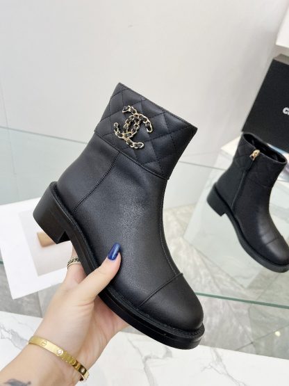 Chanel Autumn and Winter High-end Customized Catwalk Model Extremely Luxurious Leather Boots - Image 9