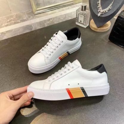 Burberry low-top sneakers - Image 9