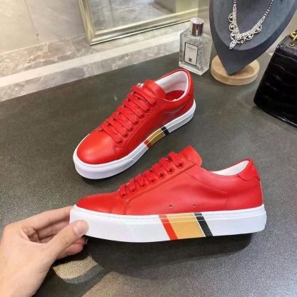 Burberry low-top sneakers - Image 9