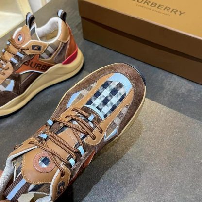 Burberry thick-soled sports shoes - Image 9