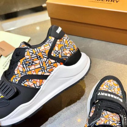 Burberry thick-soled sports shoes - Image 9