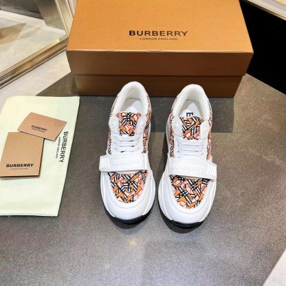 Burberry thick-soled sports shoes - Image 9