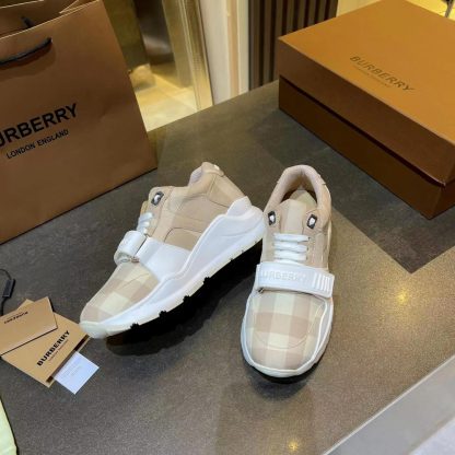 Burberry thick-soled sports shoes - Image 9