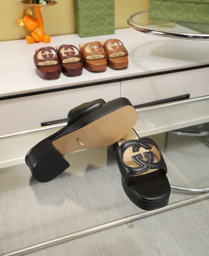 Gucci platform slippers - Image 10