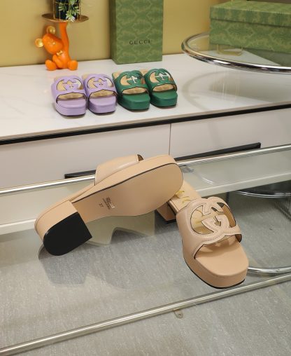 Gucci platform slippers - Image 10