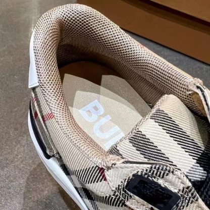 Burberry thick-soled sports shoes - Image 9