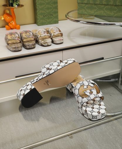 Gucci platform slippers - Image 10