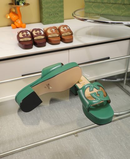 Gucci platform slippers - Image 9