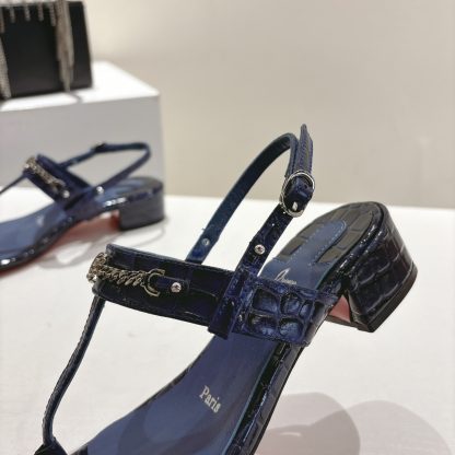 Christian Louboutin red-soled women's thong low-heeled sandals - Image 9
