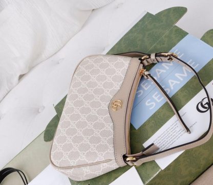 Gucci small handbag - Image 9