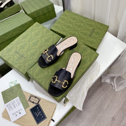Gucci horsebit shallow design with square toe and three-dimensional square heel slippers - Image 10