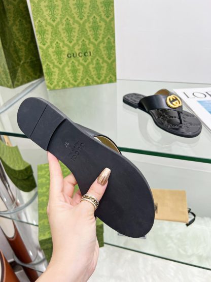 Gucci flat flip flops - Image 8