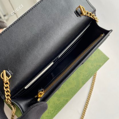 Gucci embossed black stylish chain bag - Image 9
