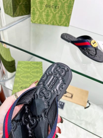 Gucci flat flip flops - Image 9