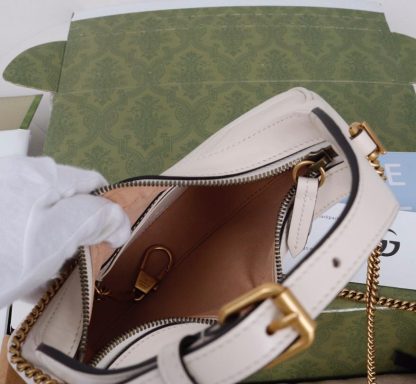 Gucci Crescent Shape Retro Handbag - Image 6