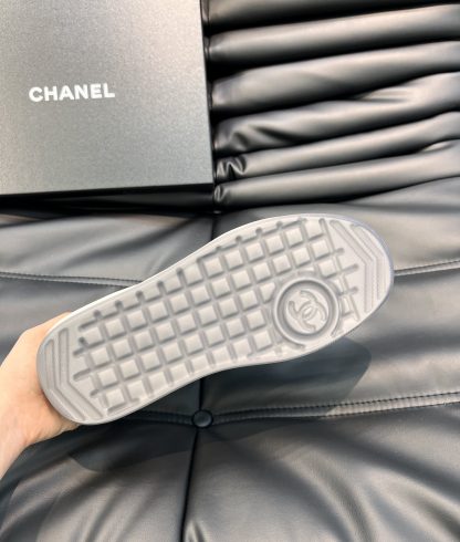 Chanel autumn and winter new blue and black fashionable cowhide breathable sneakers - Image 9