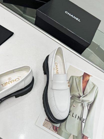 Chanel autumn and winter new white matte versatile leather loafers - Image 9