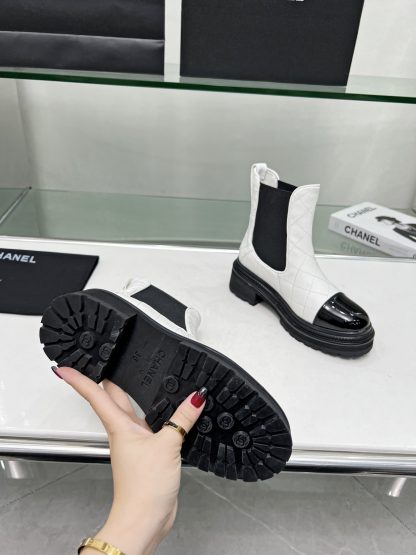 Chanel embroidered thick-soled white versatile Chelsea boots - Image 9